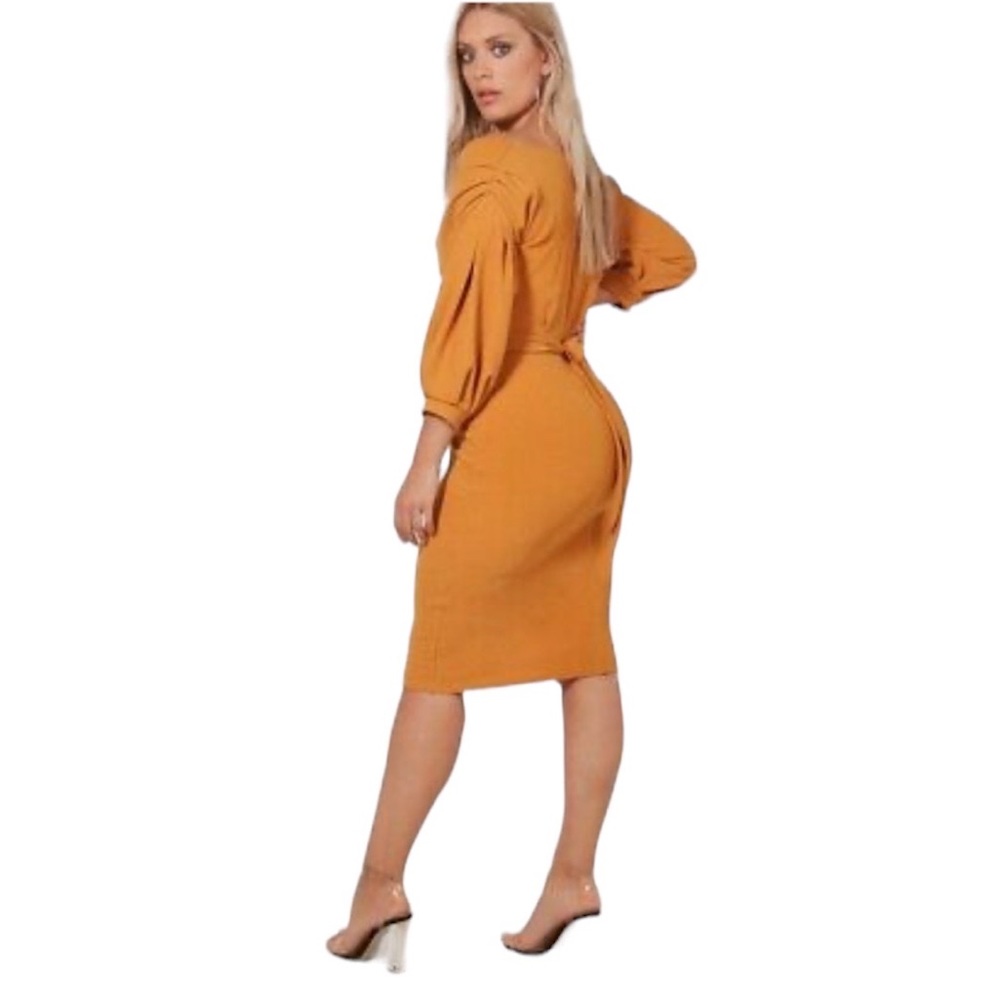 Boohoo NWT Taylor Off the shoulder MIDI dress in Amber size:22
